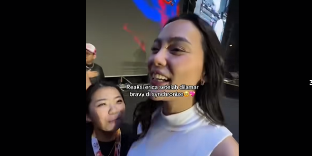 reaksi Erika usai dilamar